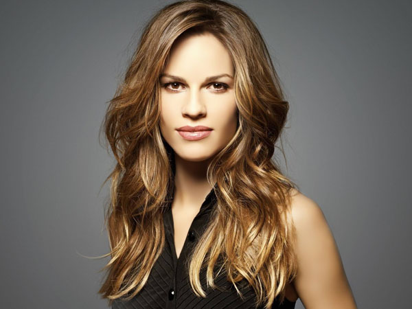 Hilary Swank Berjuang Hadapi Penyakit ALS di ' You're Not You'